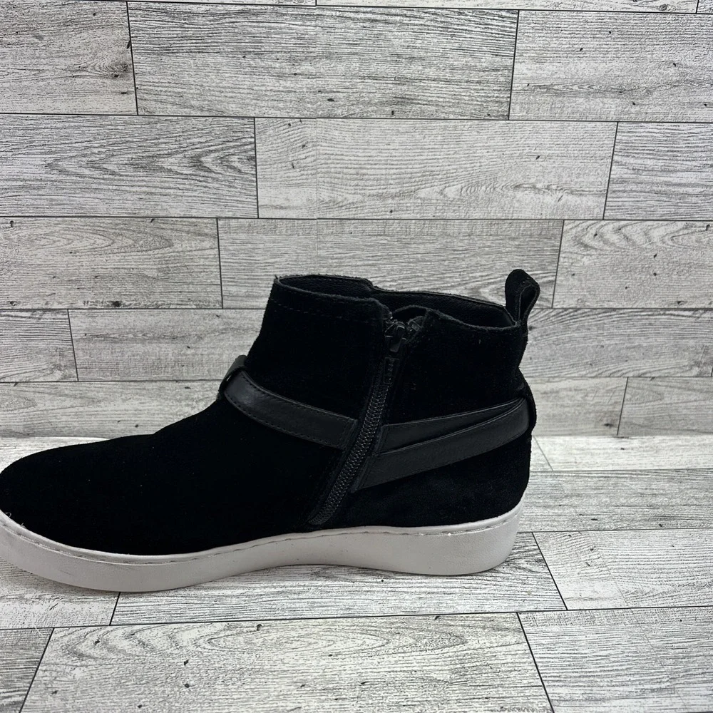 Vionic Women's Mitzi Black‎ Suede Strappy Comfort Ankle Boots Size 7M (TVW5075)